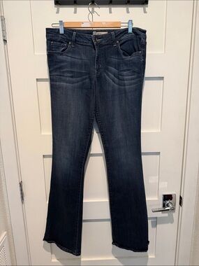 Women’s Dark Wash Stretch Bootcut Jeans -Level 99 brand